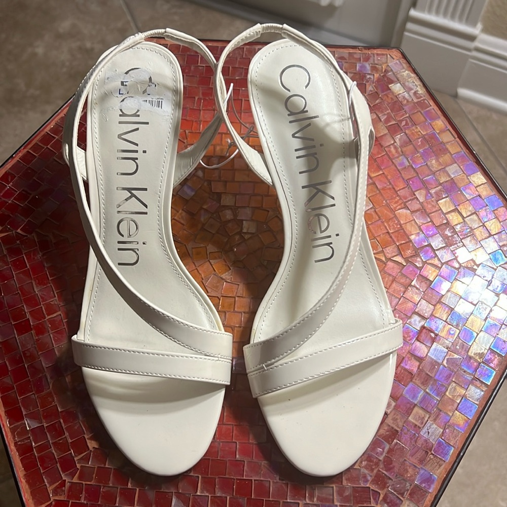 NWT Calvin Klein heel sandal
